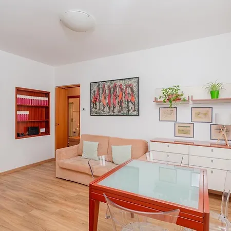 Apartment Casa Silinda By Comorooms Como